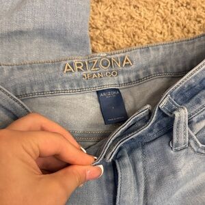 Arizona Jean Company Women's Light Blue Jeans
